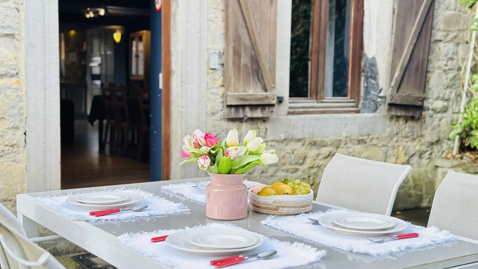 Gite de Montaigle - Terrasbalkon