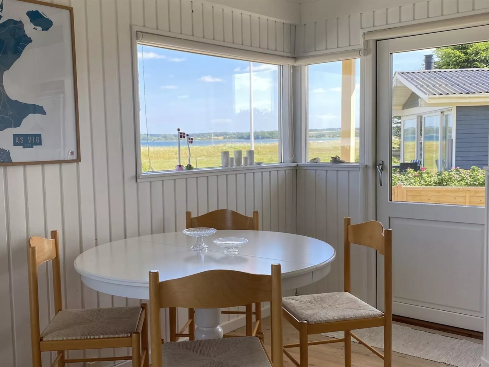 "Gudmar" - 75m from the sea-Binnen