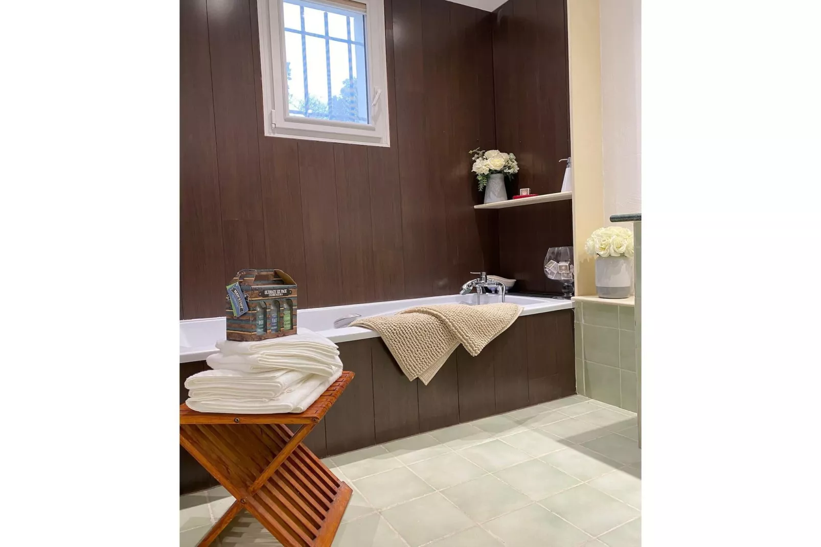 Villa provencale à Murs coeur du Luberon-Badkamer