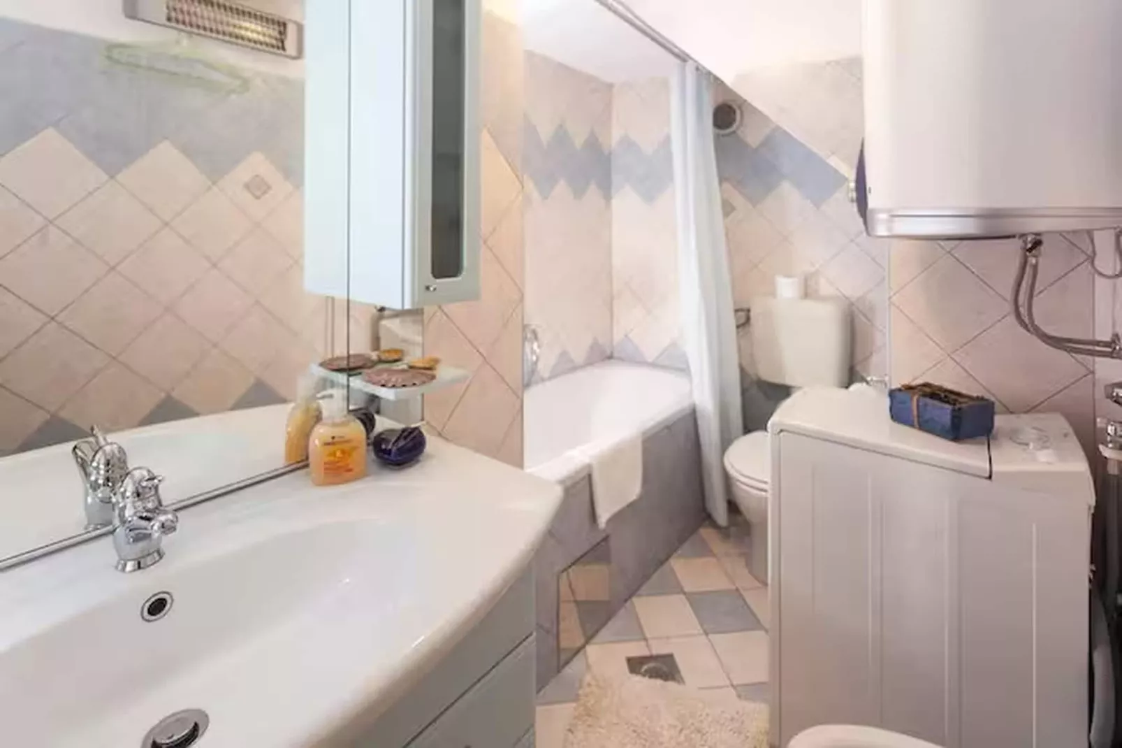 Holiday Home Lucia-Badkamer