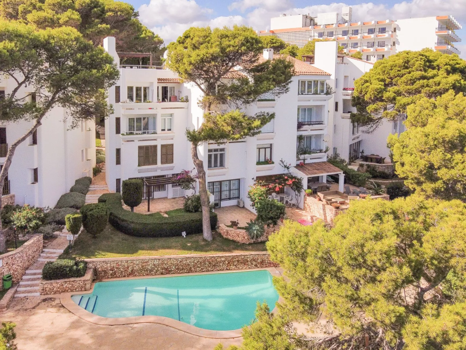 Neu renoviertes, modernes Apartment für 4 Personen, direkt an der Cala Ferrera - Buiten