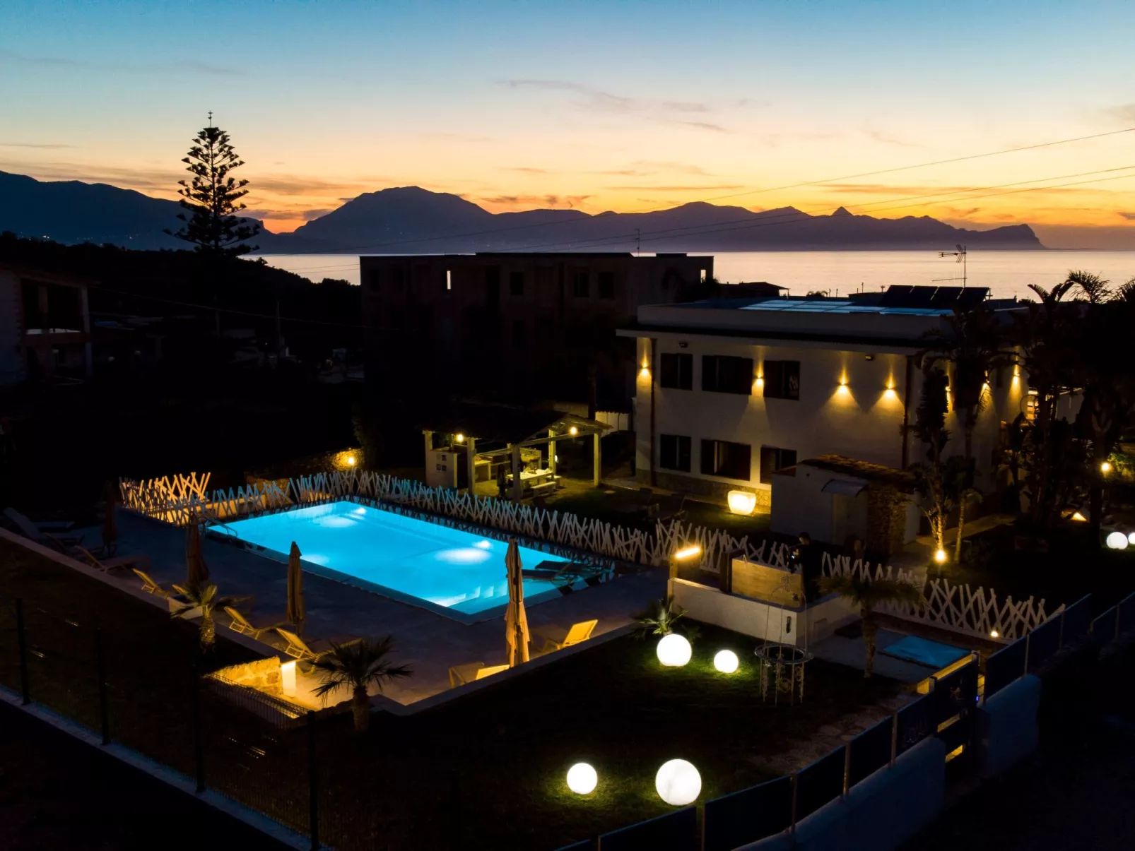 Wohnung GIallo mit Schwimmbad und Meerblick - Image-tags.info