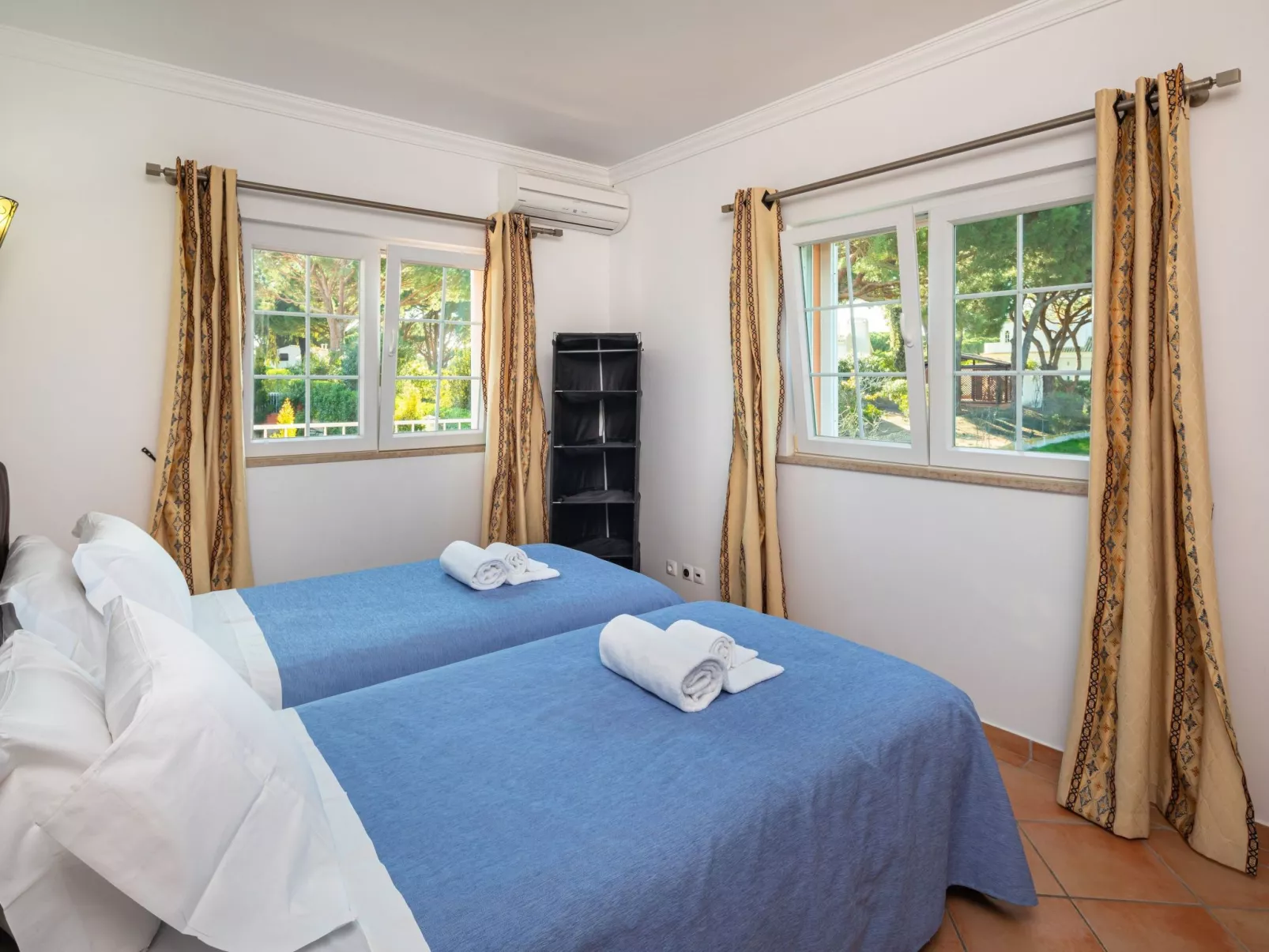 8 Schlafzimmer Villa, Pool, BBq, Strand - Image-tags.info