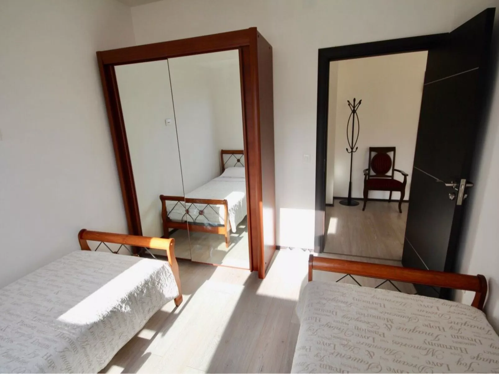 Für 4 Personen ca. 45 m&sup2; in Budva, Adriaküste Montenegro (Küste um Budva)-Image-tags.info