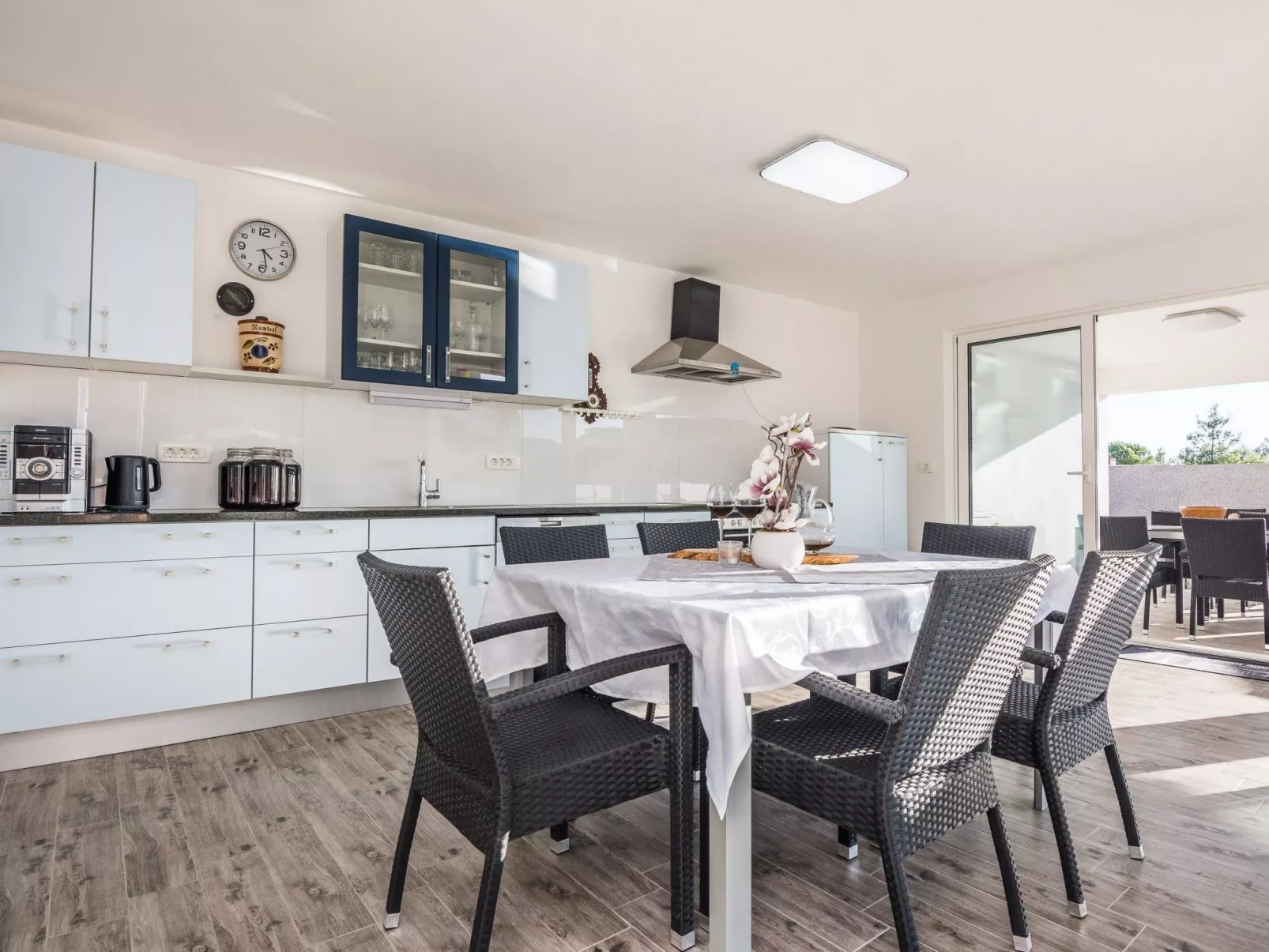 Apartment Olujic 1 - Image-tags.info