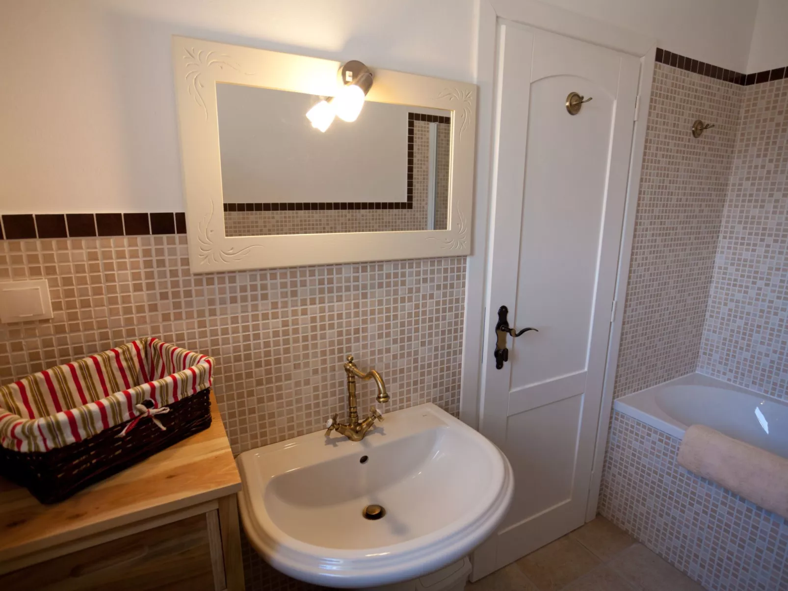 Luxuriöse Villa mit Pool inmitten der Natur - Image-tags.info