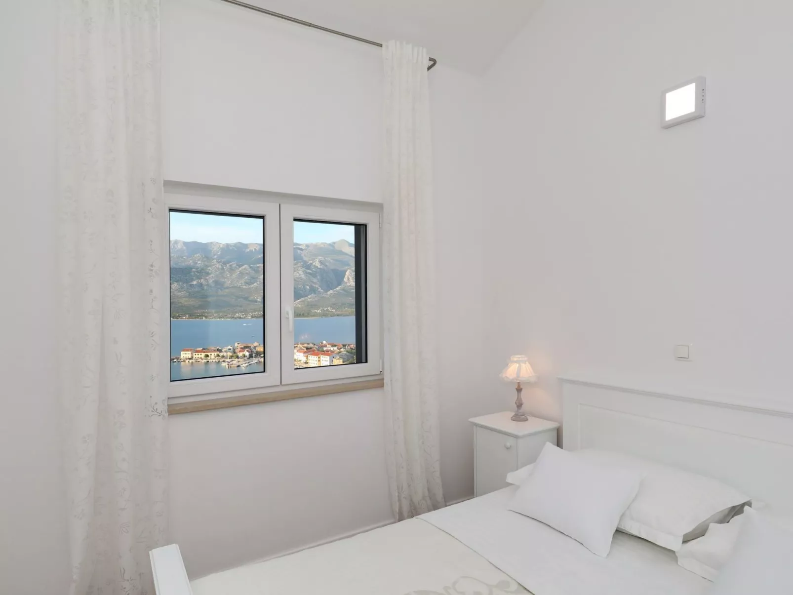 Mediterrane Villa, Pool, Panoramablick aufs Meer - Image-tags.info