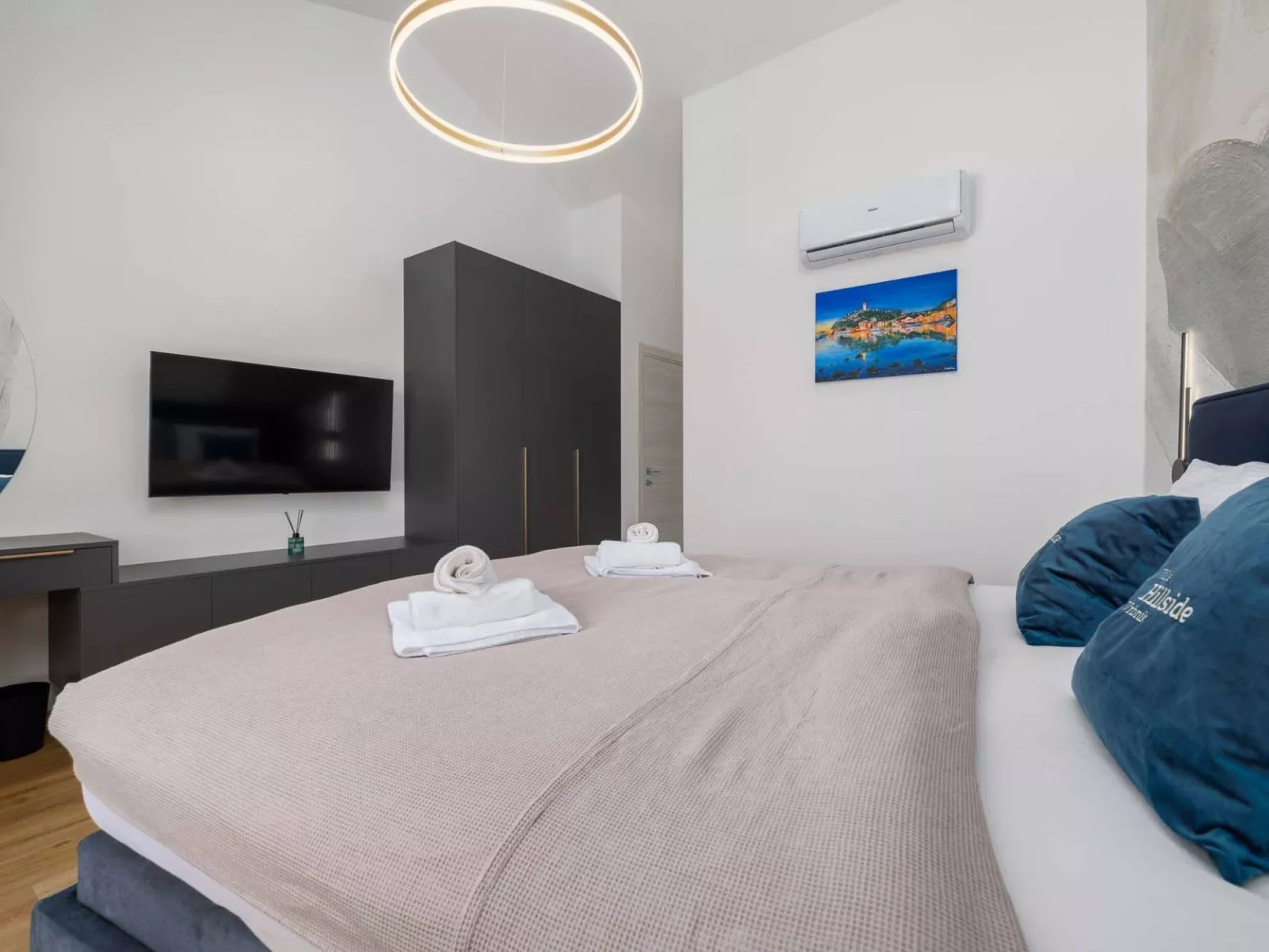 Brandneue Villa - Pool mit Panoramablick aufs Meer - Image-tags.info