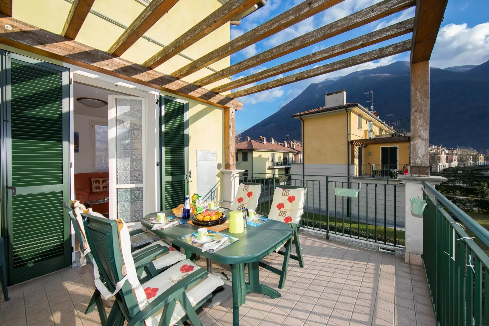 RESIDENCE PORTO LETIZIA - VILLAS-BILOCALE 4 PAX VISTA LAGO PLUS 8215 - V1LP4 - Terrasbalkon