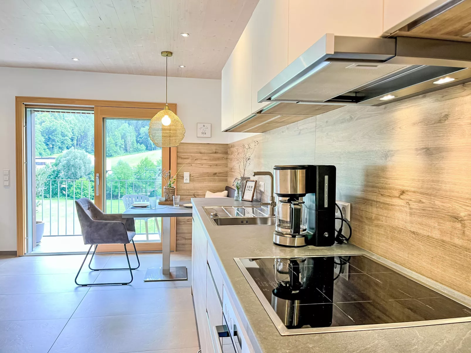 Kinast (HFT201) - Binnen