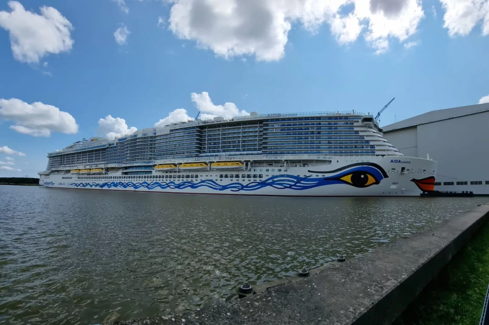 453480 - Image-tags.water view