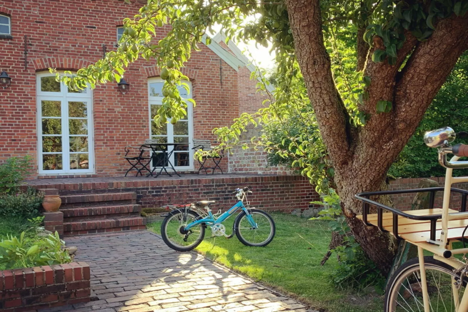 394110 - Buitenkant zomer