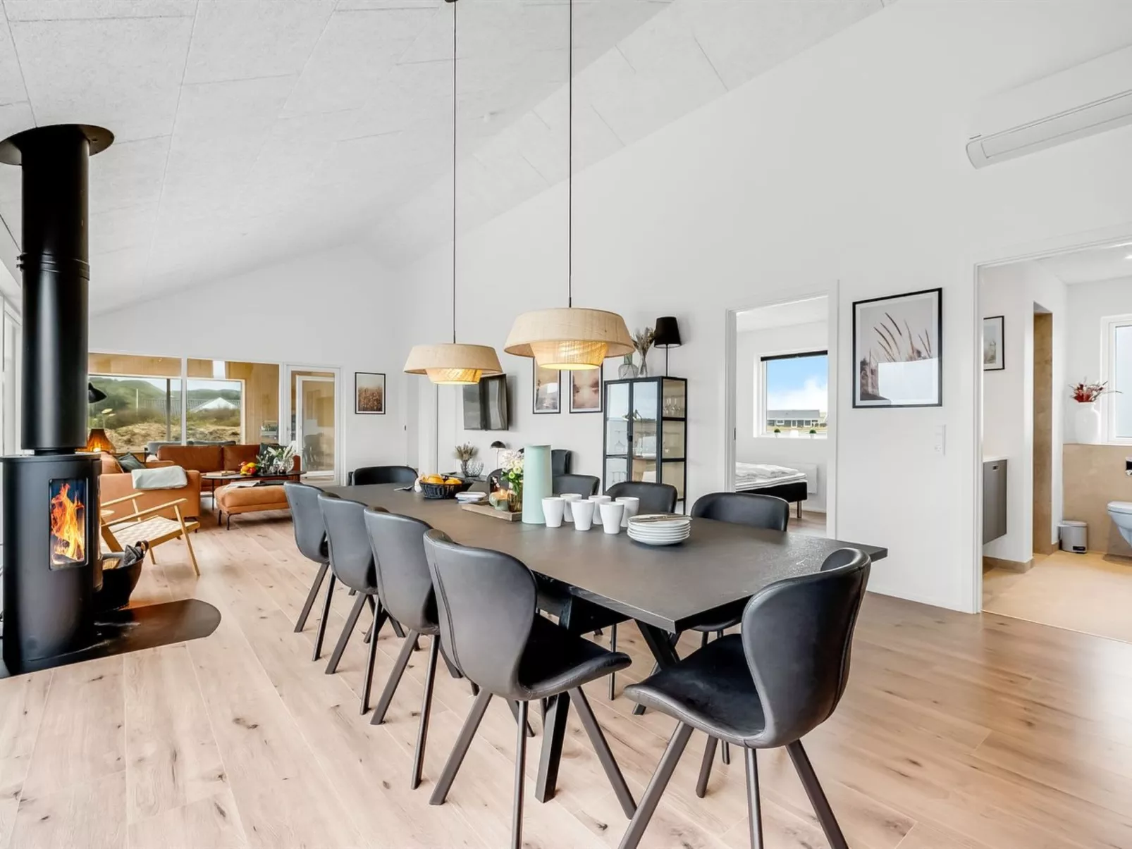 "Dreng" - 300m from the sea - Binnen