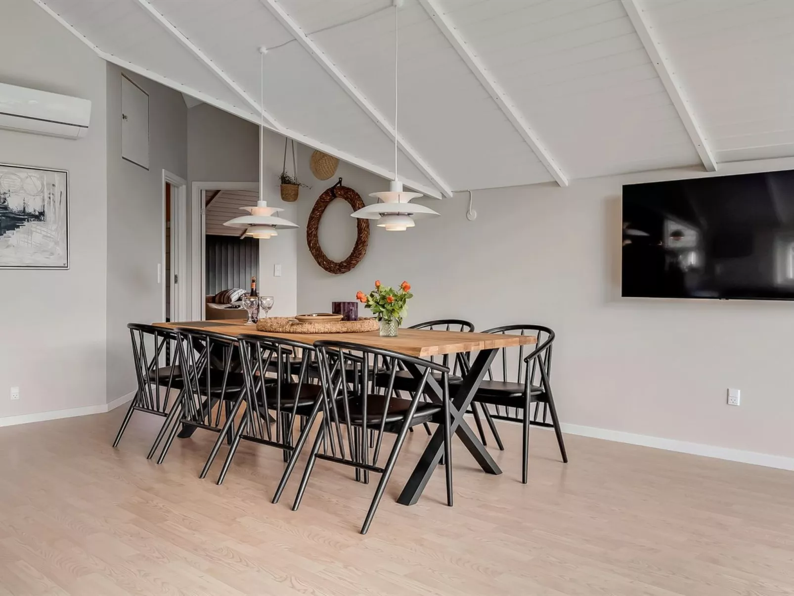 "Truels" - 30km from the sea - Binnen