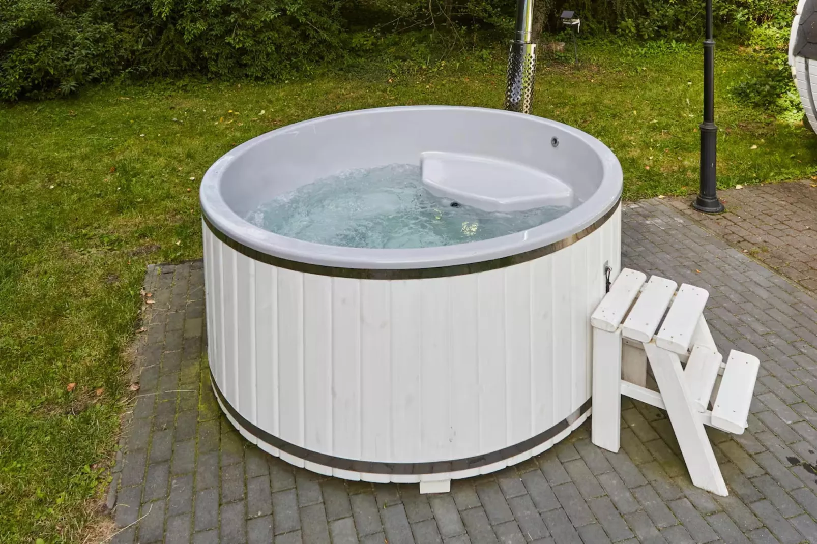 Dom wakacyjny w Sasinie dla max 10 osób - Zwembad