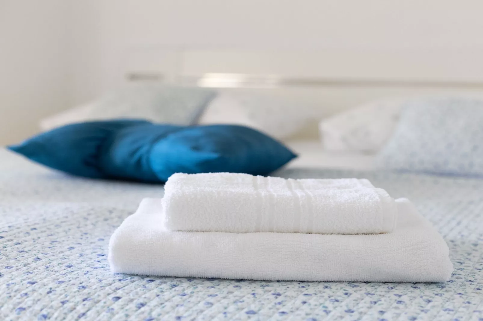 Villa Blanka - Six Bedroom Villa with Swimming Pool and Sea View-Slaapkamer