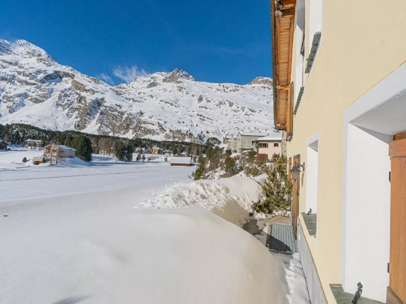 Chesa Trais FluorsC3 - Image-tags.info