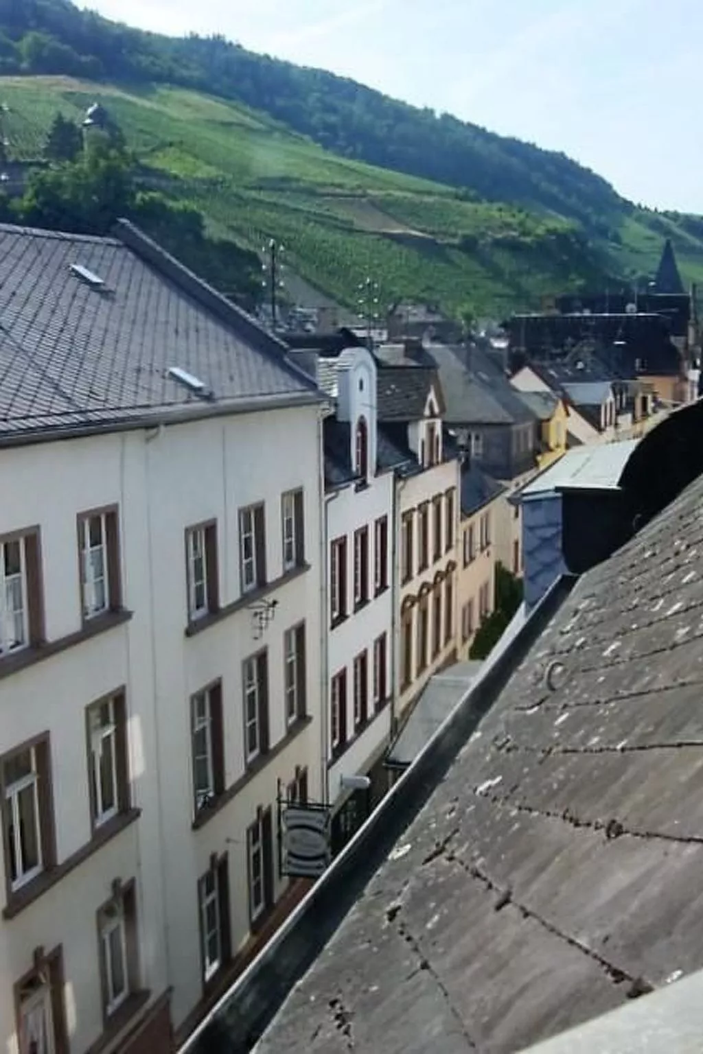 Wohnung in einem historischen Gebäude mit Balkon und Blick auf die Mosel - Image-tags.info