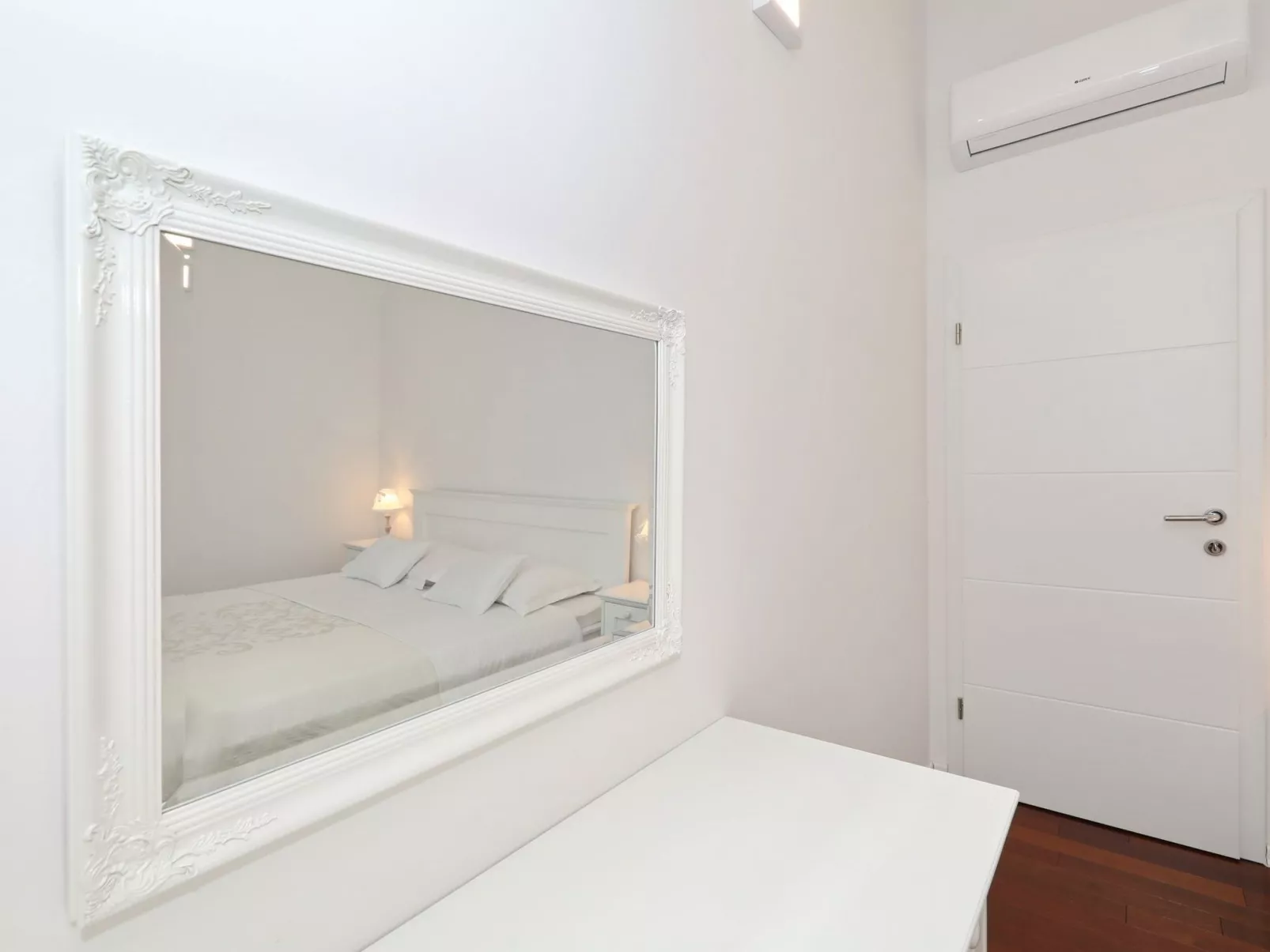 Mediterrane Villa, Pool, Panoramablick aufs Meer - Image-tags.info