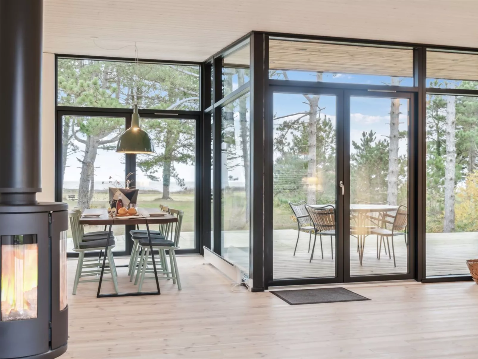 "Herlugh" - 10m from the sea - Binnen