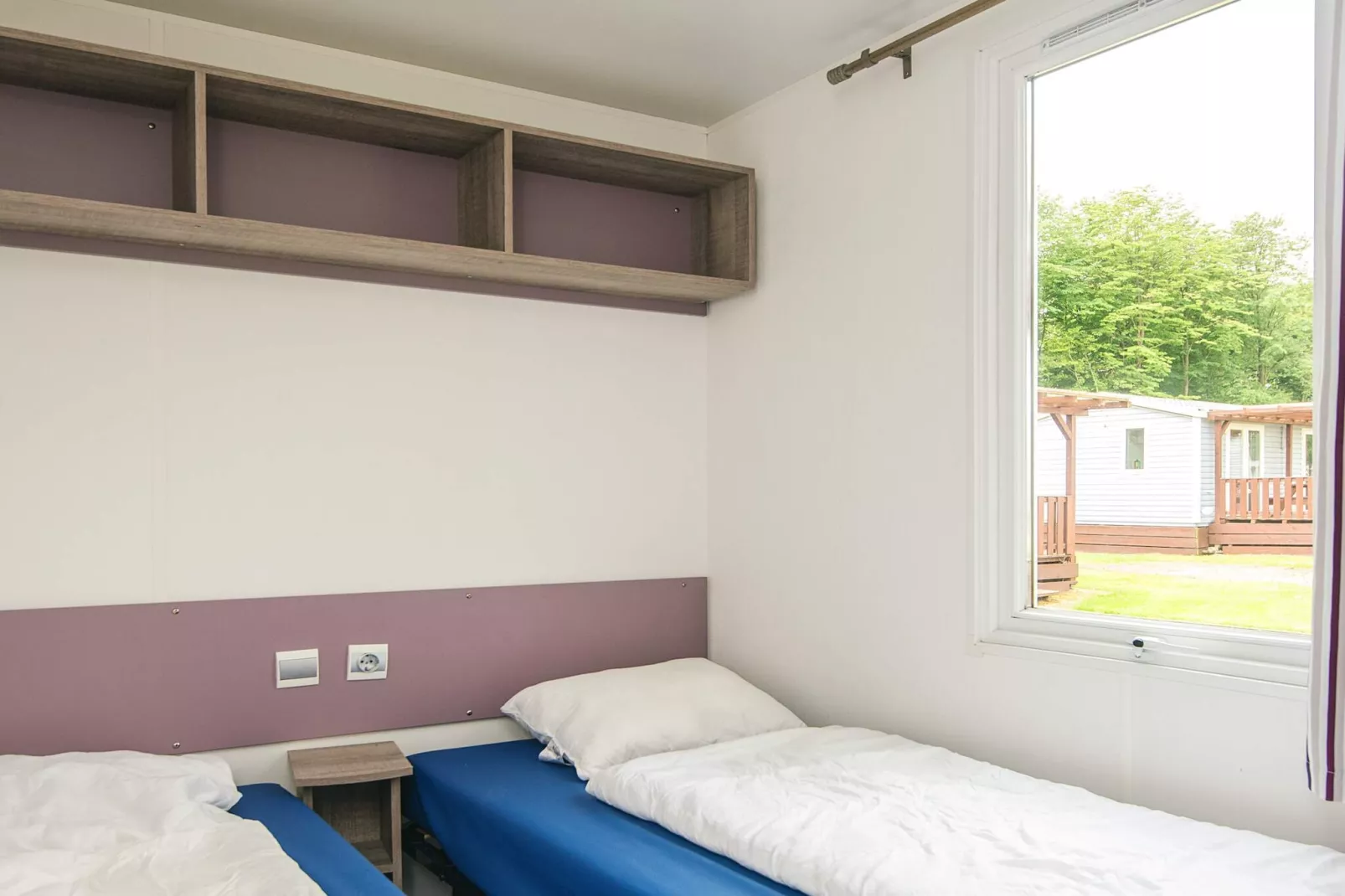 Luksus hytte til 4 pers., med bad-Binnen