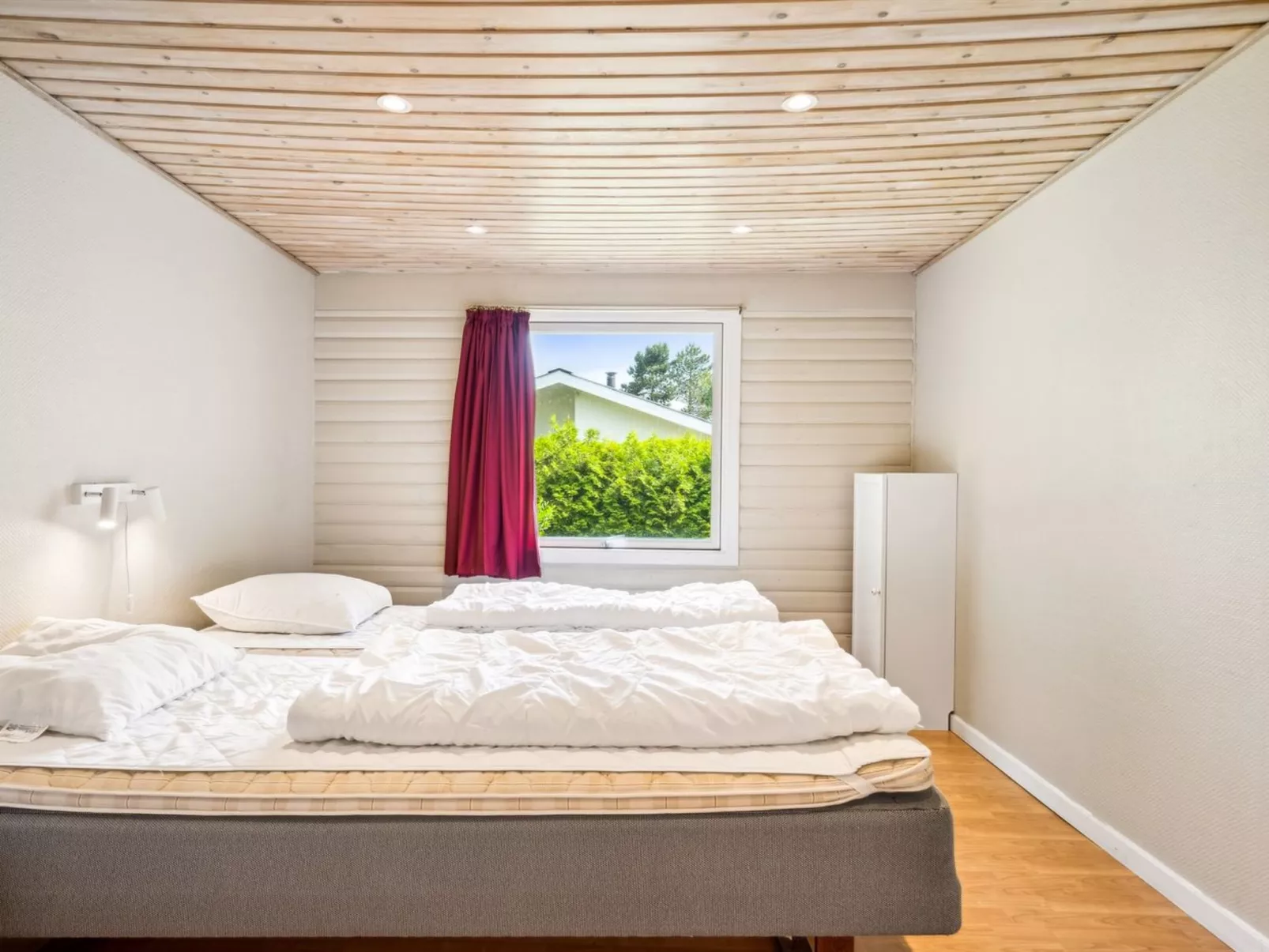 "Ilwith" - 400m from the sea-Binnen