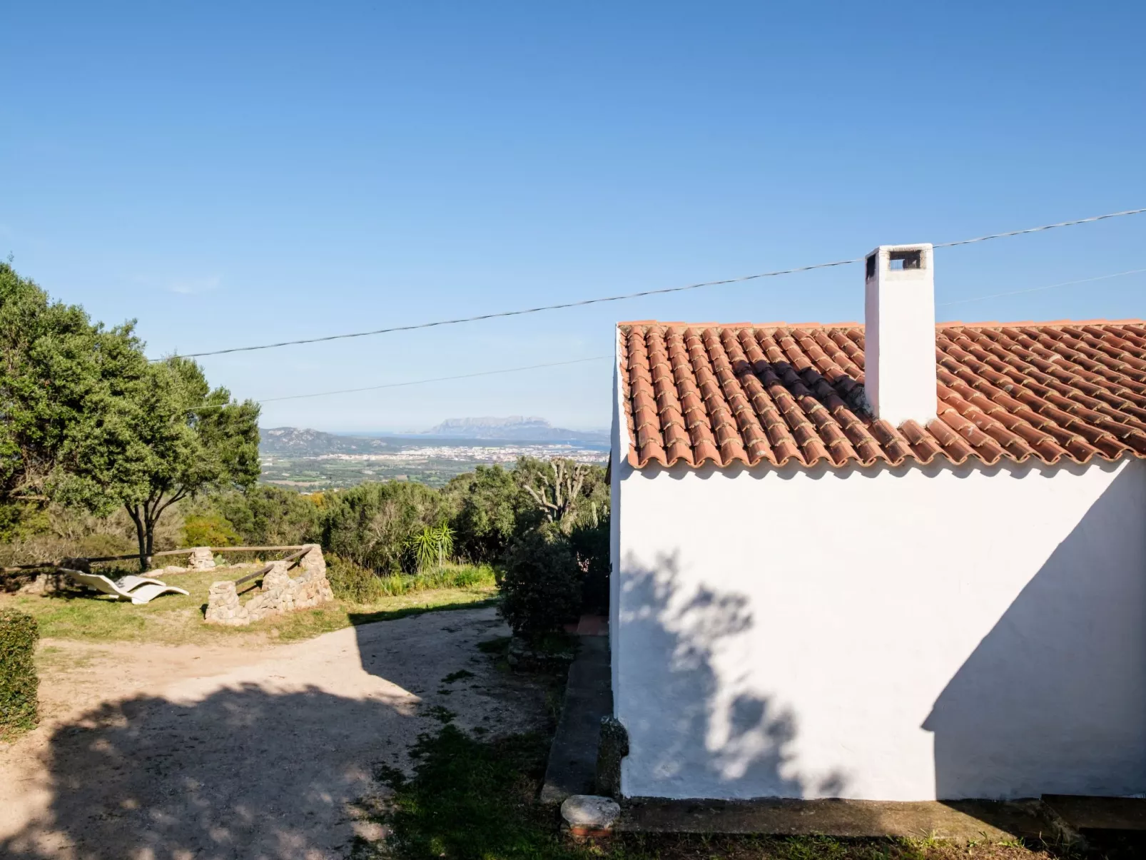 Altes gallurisches Bauernhaus mit Blick auf Olbia - Binnen