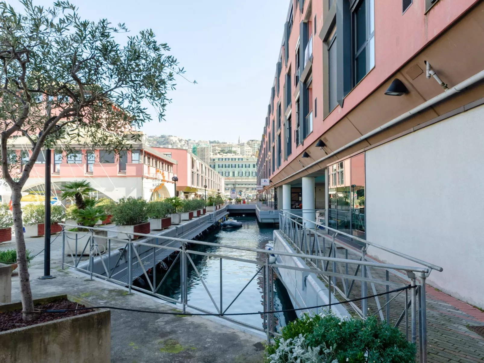 Dock of the Bay Genova, 2b 1b, 2 garage e balcone - Image-tags.info