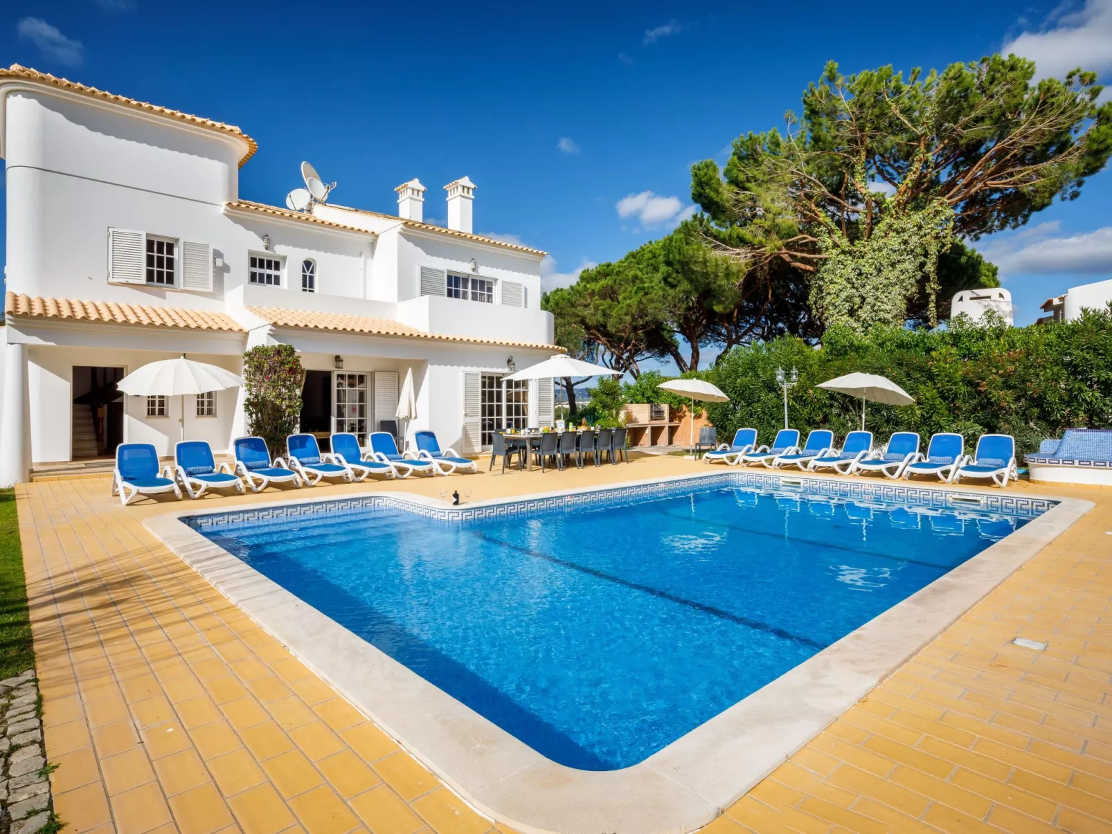 7 Schlafzimmer Villa, Familie, Kinder, Gruppen, Strand, Pool, Garten - Image-tags.info