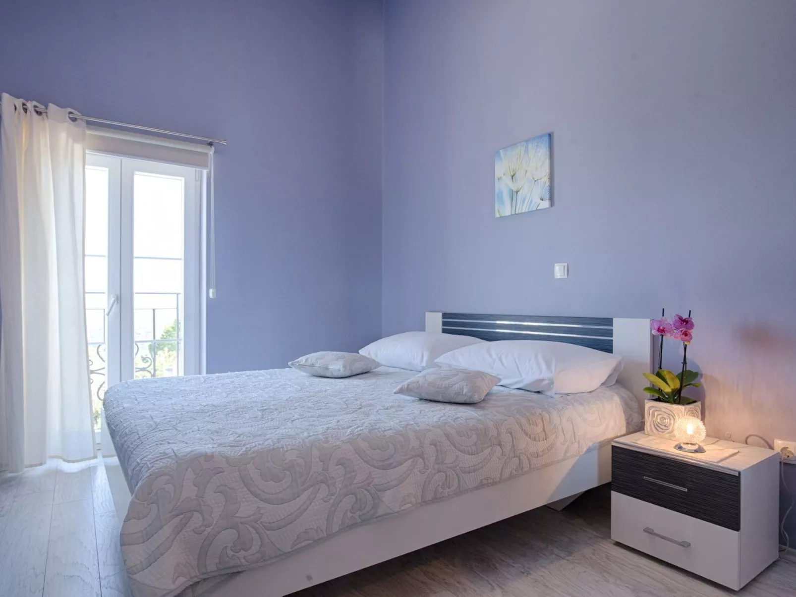 Luxuriöse Villa mit Pool, großem mediterranen Garten und Kinderspielplatz. - Image-tags.info