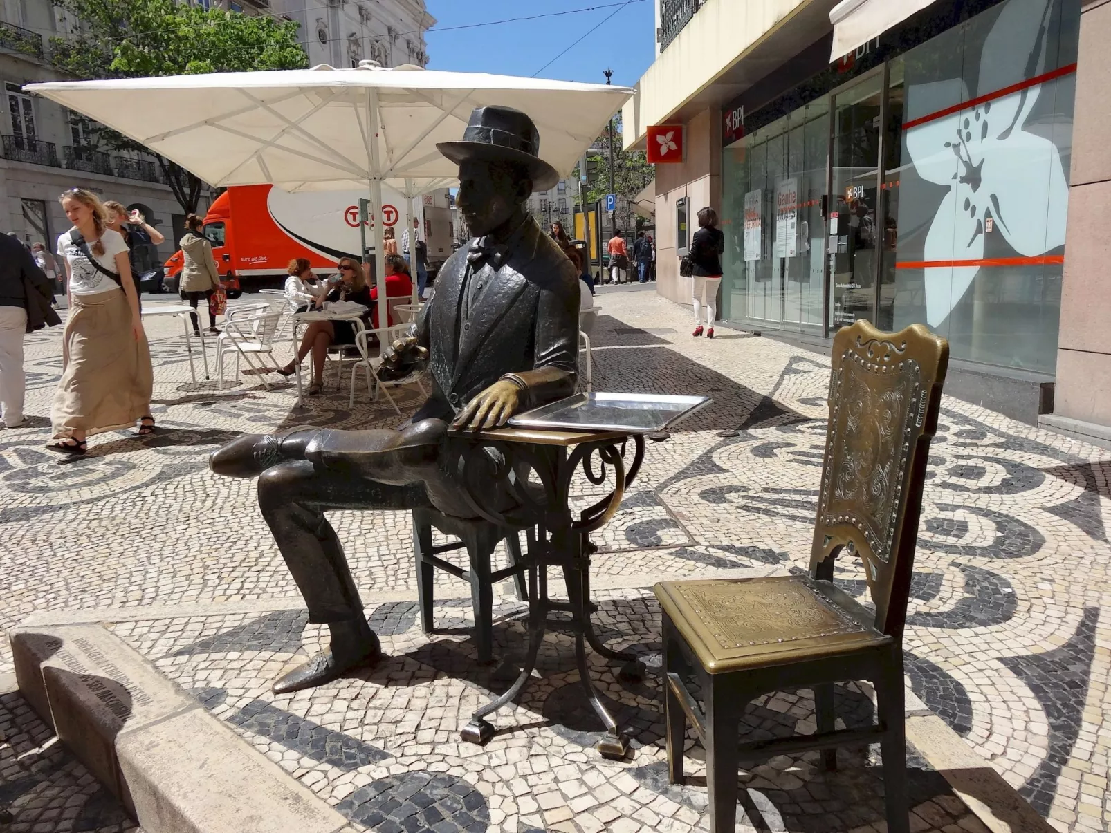 Die Memoiren der traditionellen Künste, Balcony at Downtown - Image-tags.info