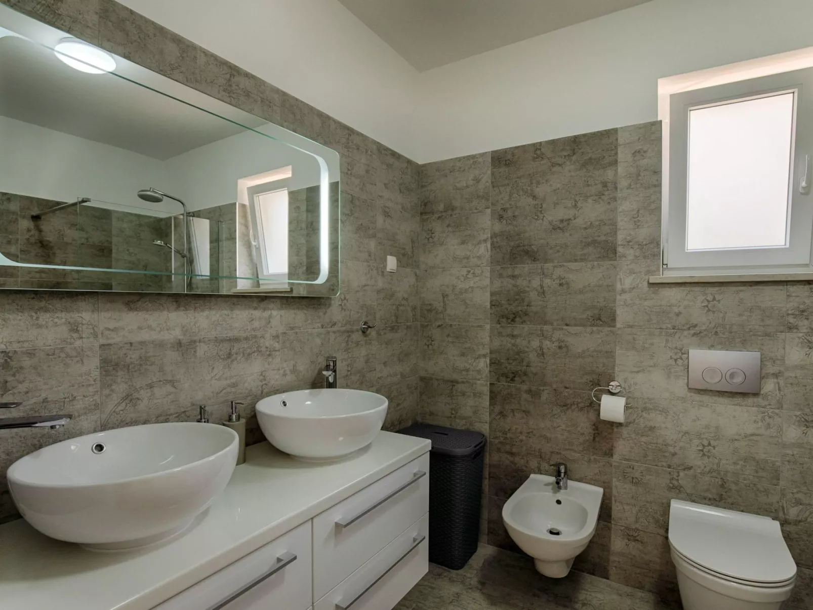 Haus in Pinezići mit privatem Pool - Image-tags.info