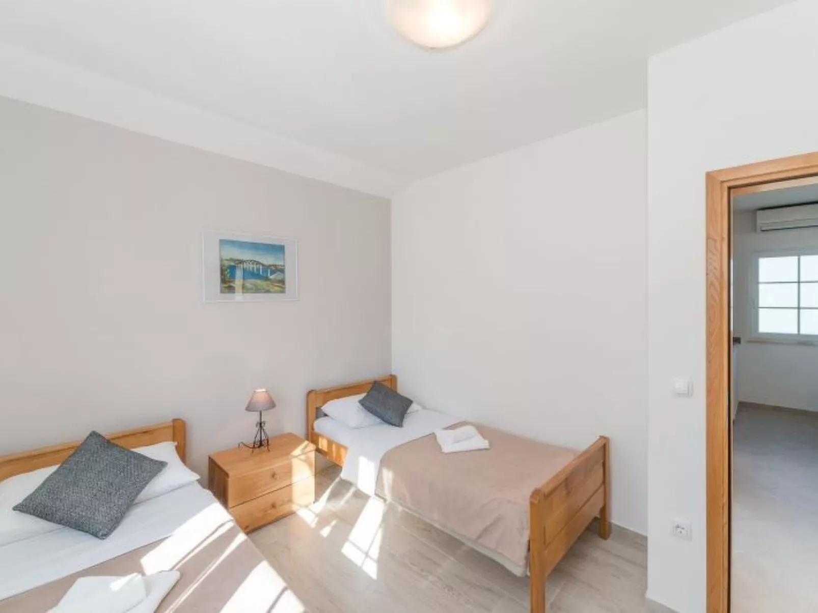 Steinvilla mit Pool, Meerblick, Nähe Sandstrand - Image-tags.info