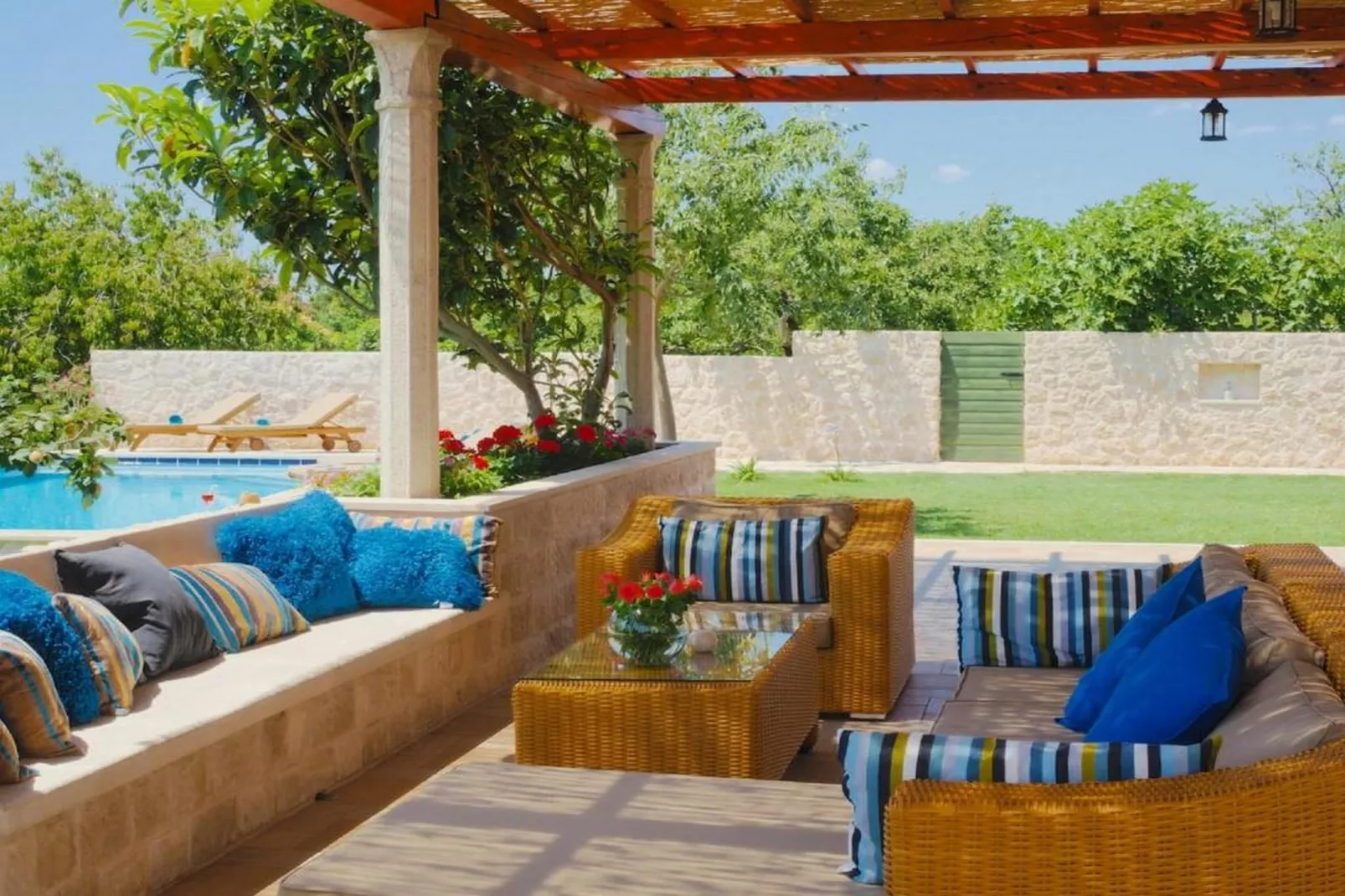 Villa Antonija - Four-Bedroom Villa with Terrace and Private Pool-Buitenlucht