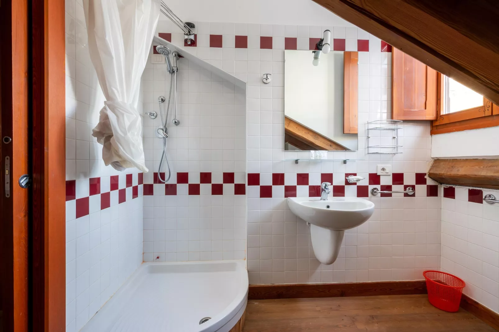 BILO 2 CERESOLE-Badkamer