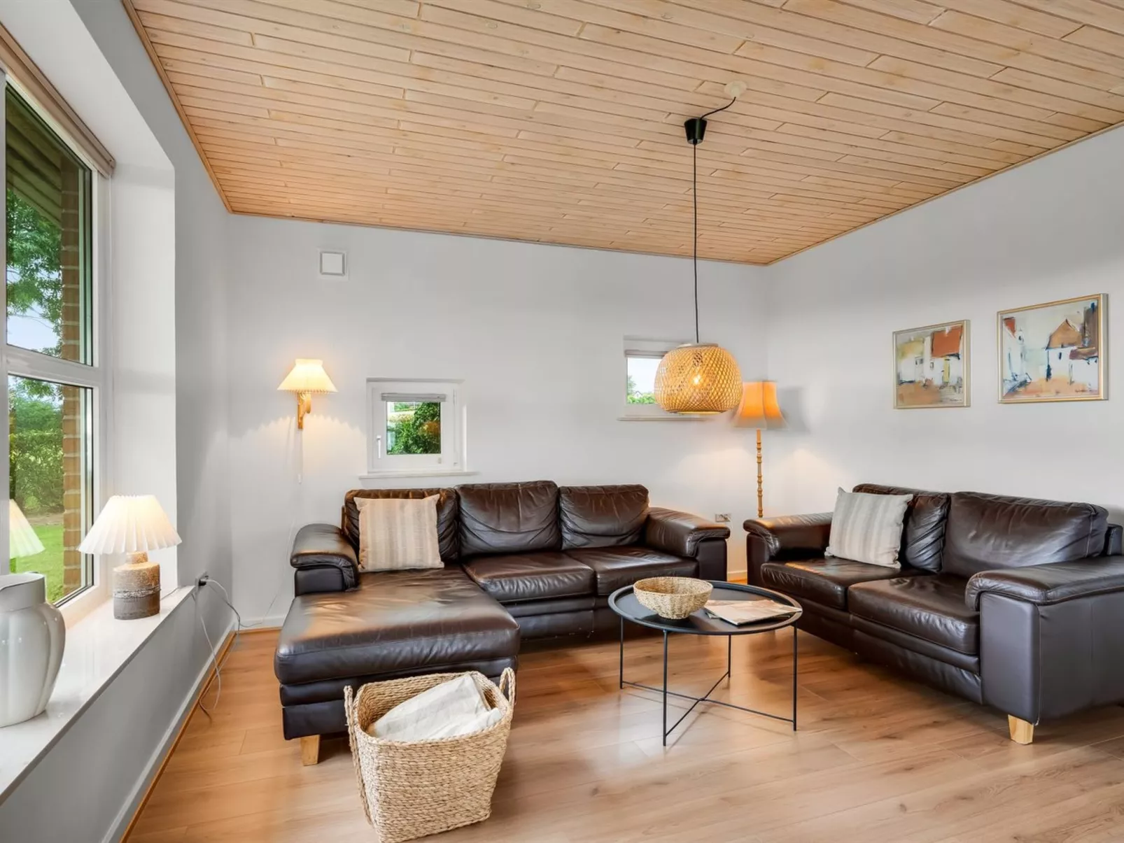 "Erja" - 300m to the fjord-Binnen