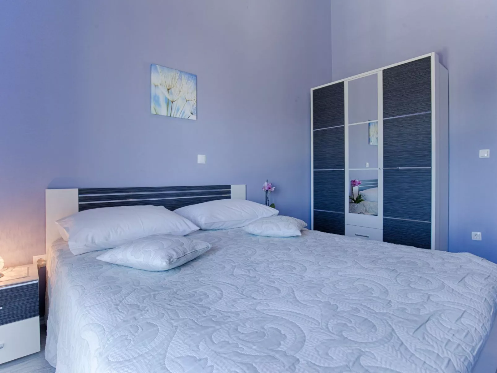 Luxuriöse Villa mit Pool, großem mediterranen Garten und Kinderspielplatz. - Image-tags.info