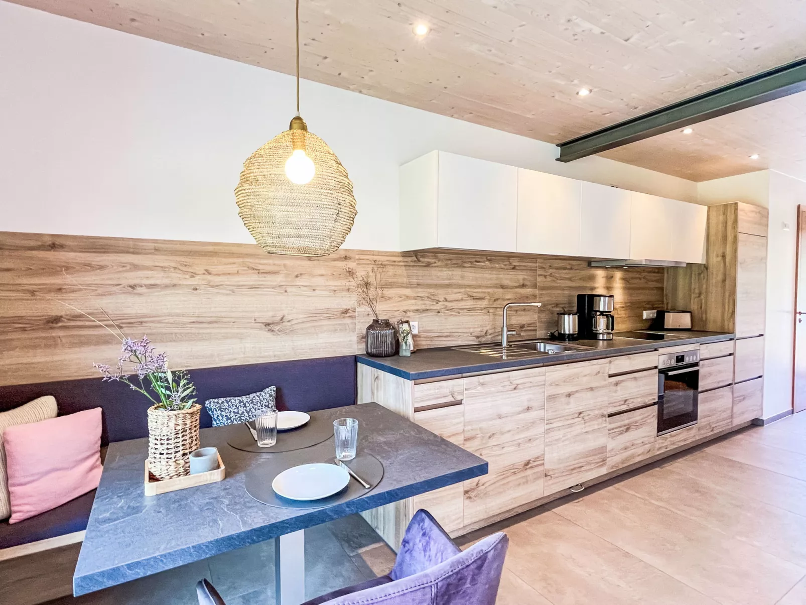 Kinast (HFT201) - Binnen