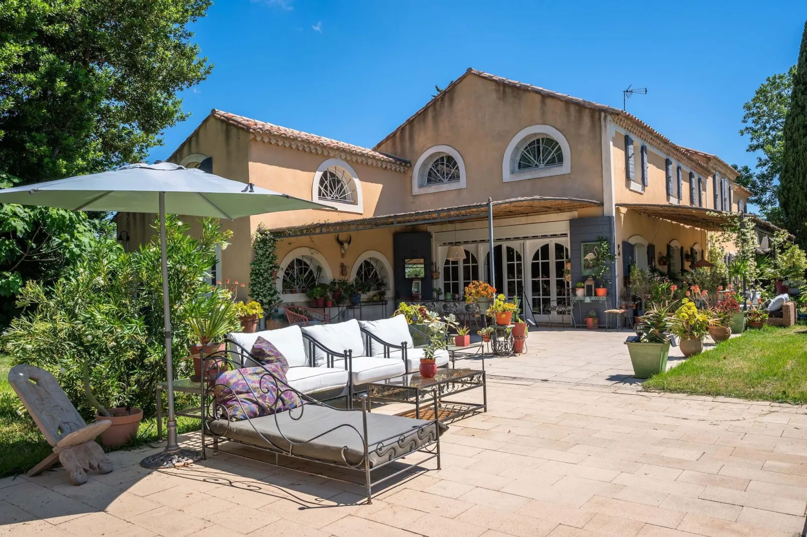 Grand Mas climatisé Arles-Terrasbalkon