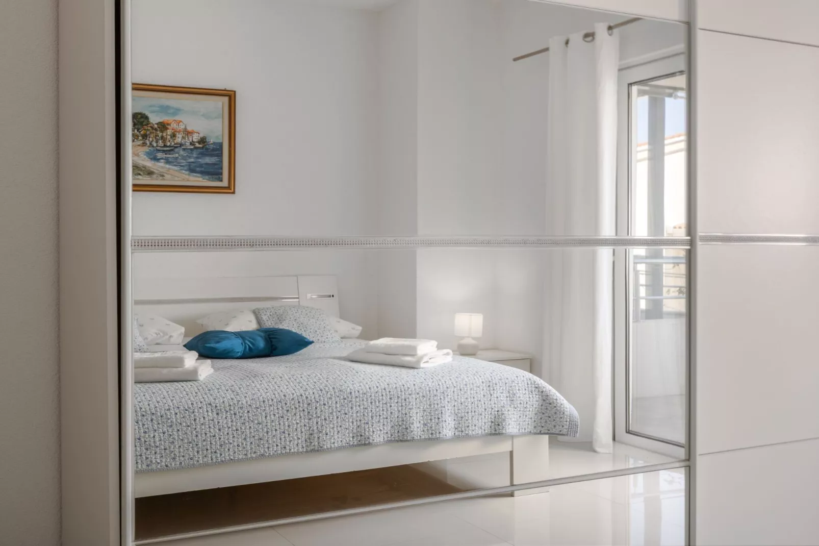 Villa Blanka - Six Bedroom Villa with Swimming Pool and Sea View-Slaapkamer