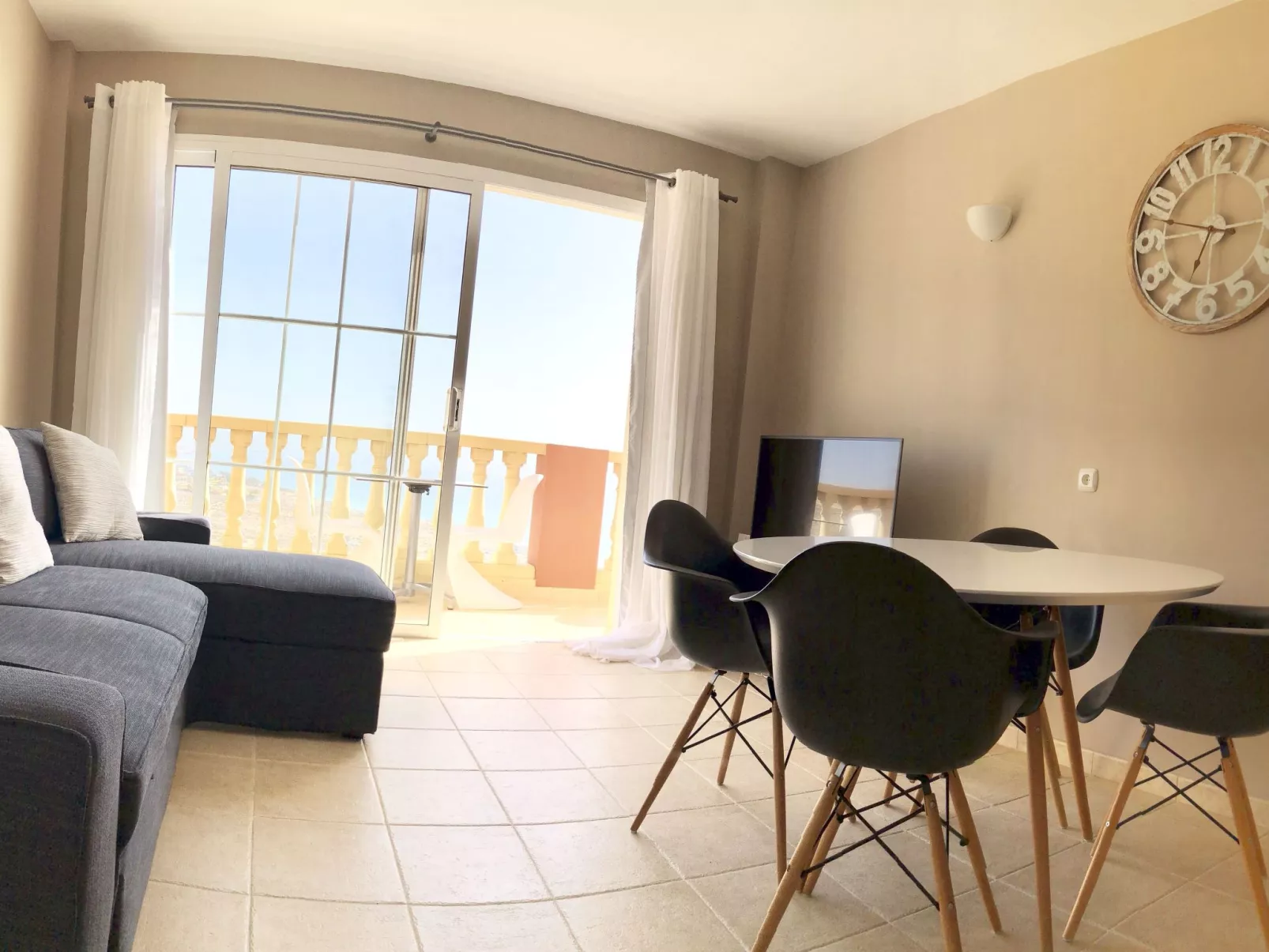 Für 5 Personen ca. 70 m&sup2; in Costa Calma, Fuerteventura (Südküste von Fuert - Image-tags.info