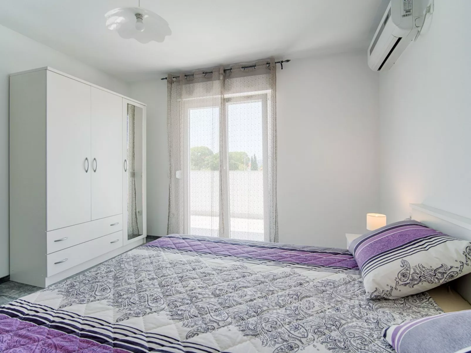 Schönes Haus in Pinezići mit privatem Parkplatz - Image-tags.info