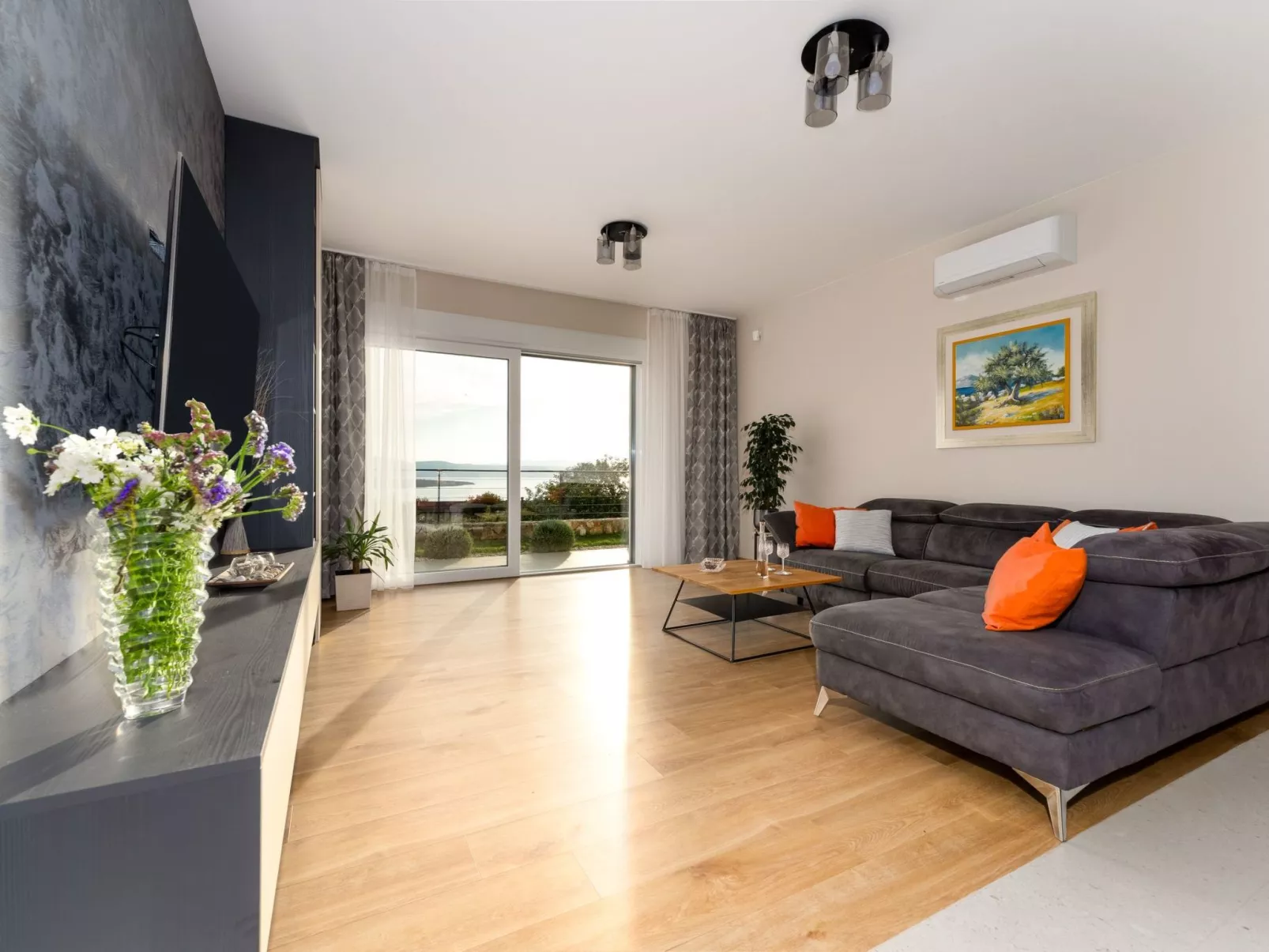 Schone Villa mit Pool, Meerblick, Strand - Image-tags.info