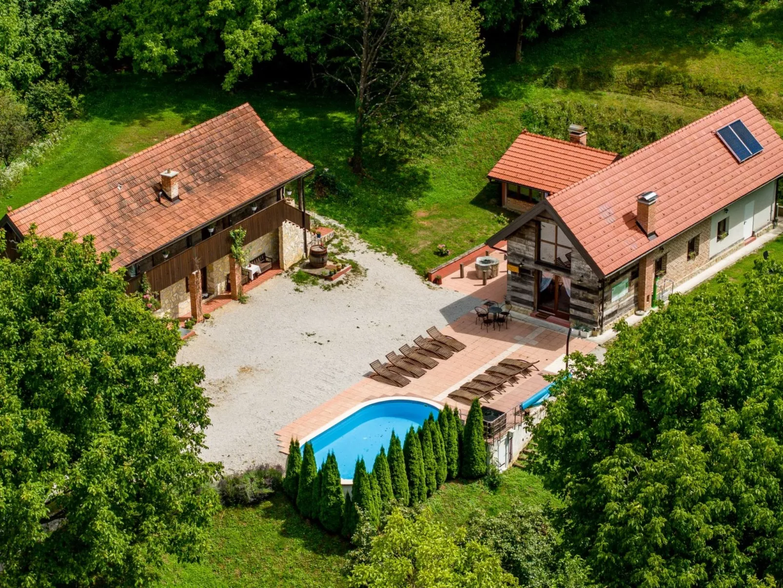 House Imanje Pijevci - Buiten