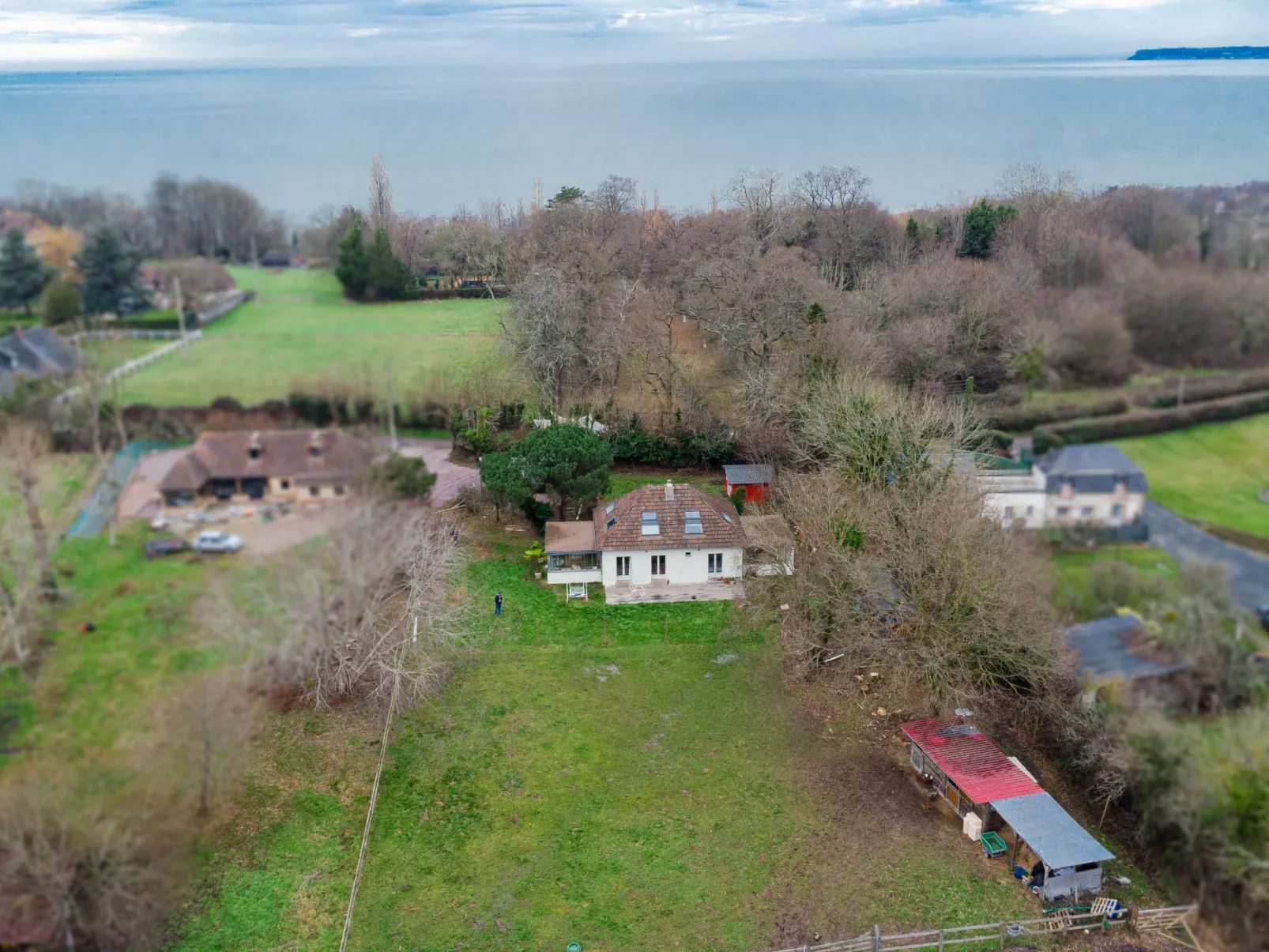 La maison du cavalier bleu - Buiten