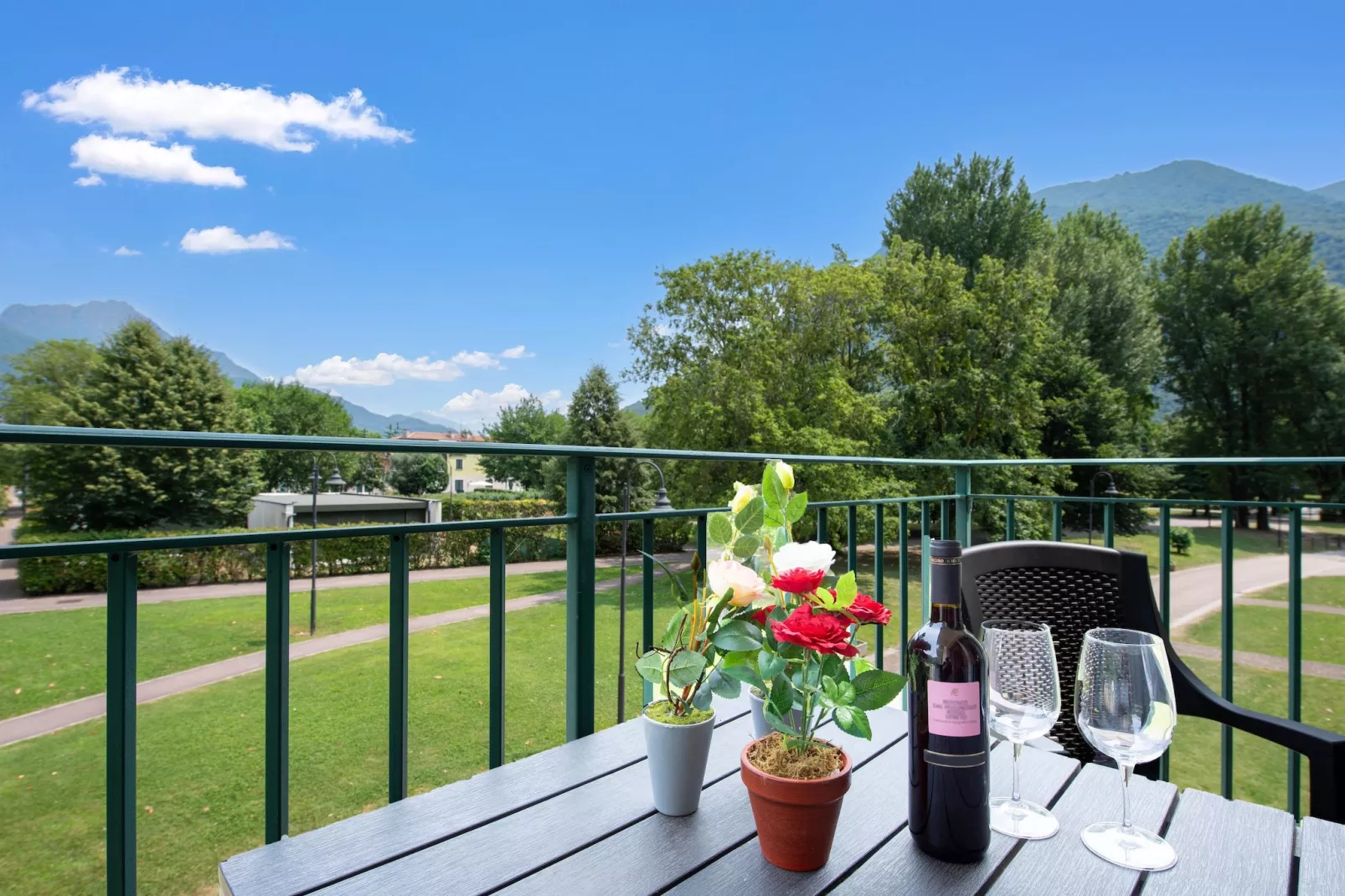 RESIDENCE PORTO LETIZIA - PALACE-1ROOM APT 4 PAX MOUNTAIN VIEW DELUXE8204 - P1MD4 - Terrasbalkon