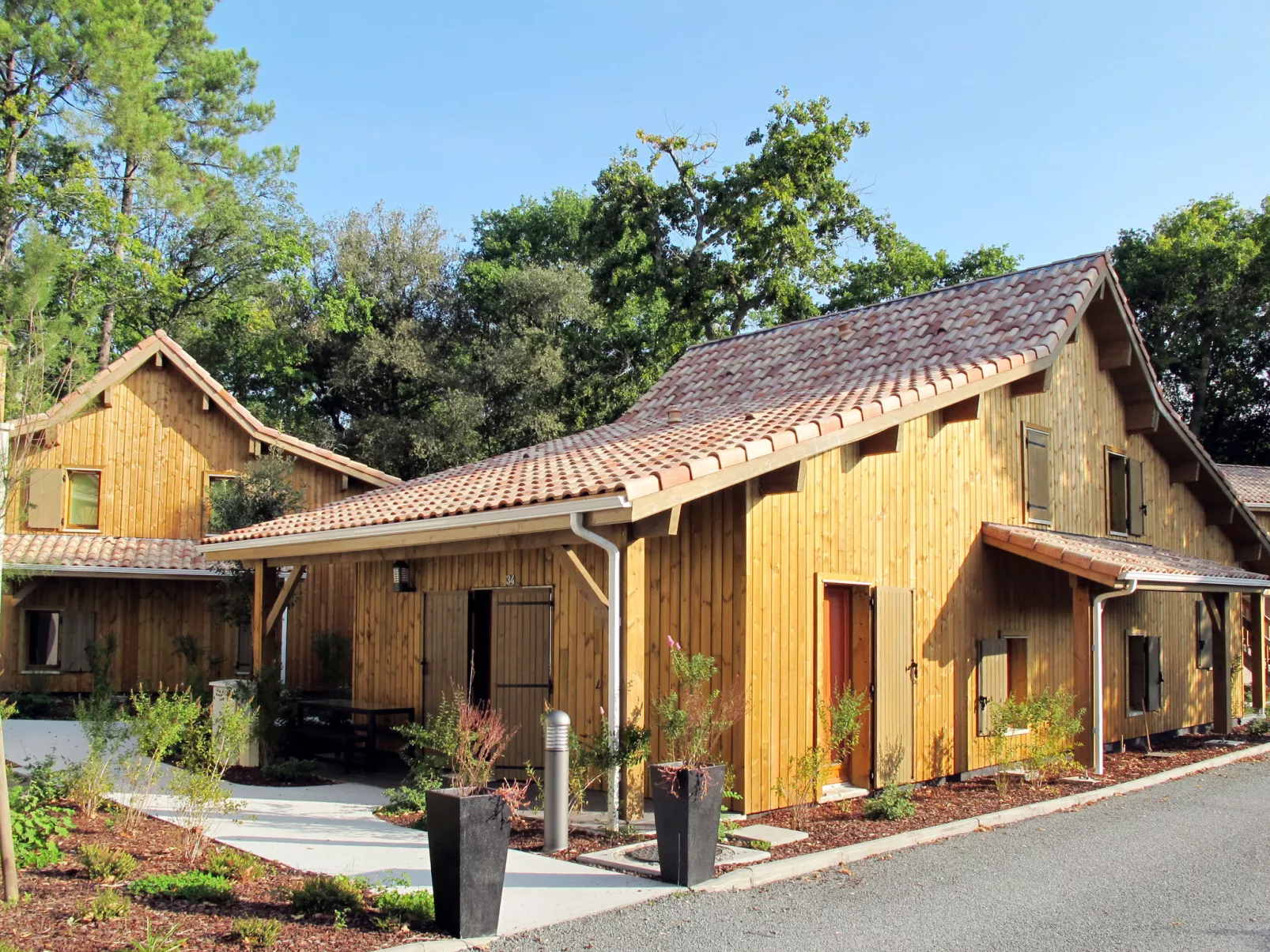 Les Rives du Lac-Buiten