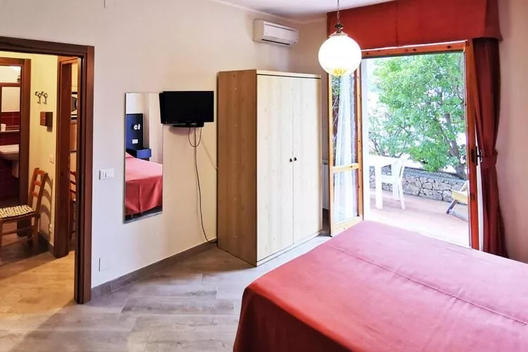 Residence Dei Fiori Pietra Ligure - B5/B5C-Slaapkamer