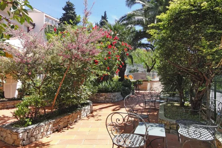Residence Dei Fiori Pietra Ligure - C5/R5CM-Tuinen zomer