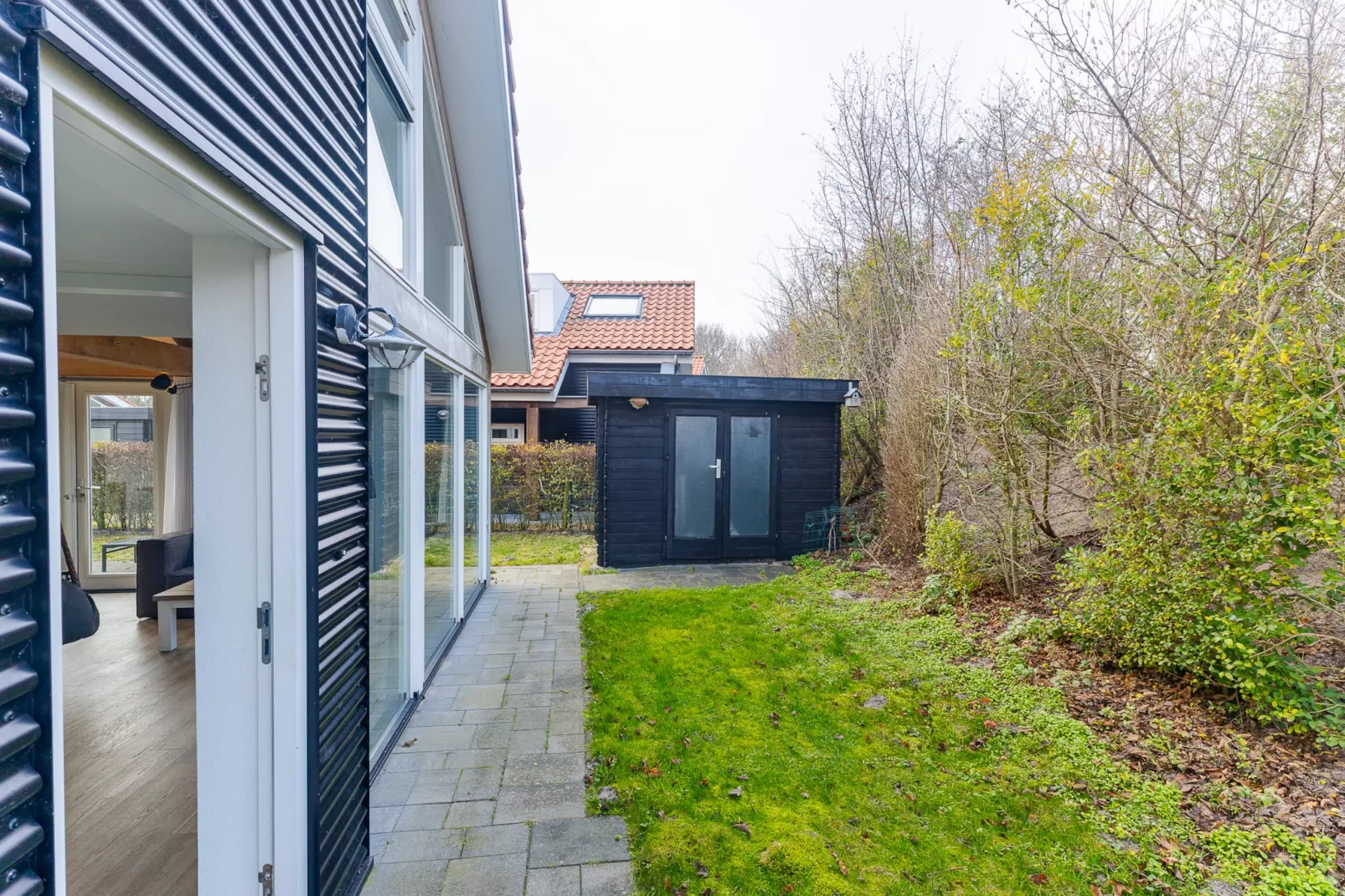 Zonnedorp 1 Solskin Renesse | Beach Holiday in Modern Holiday Home - Tuinen zomer